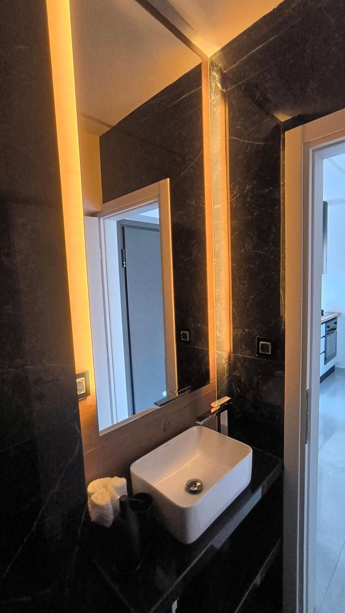 Larisa Absolute Suites, Sky View Smart Home Εξωτερικό φωτογραφία
